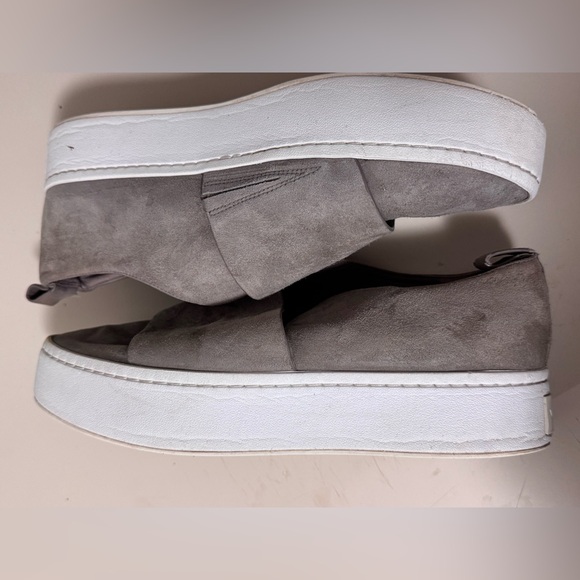VINCE Women's Slip on Sneakers - Picture 6 of 11